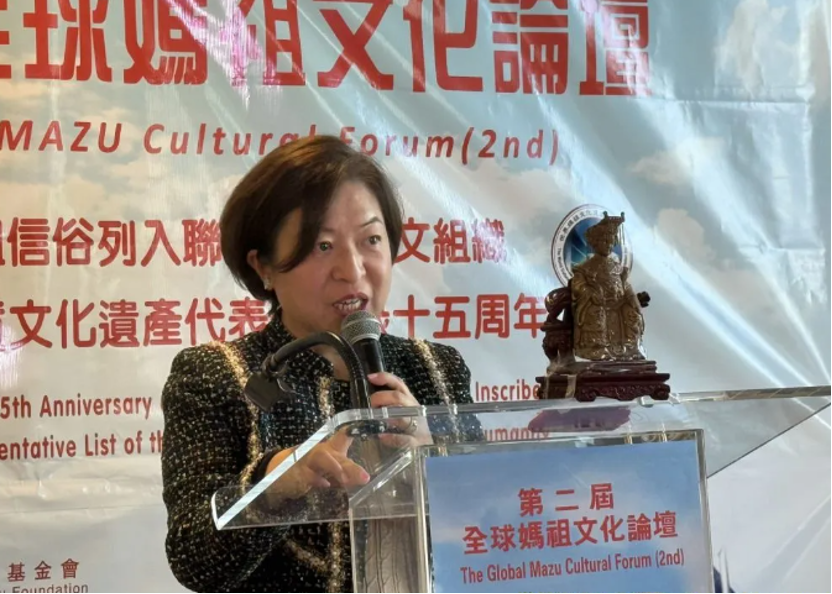 纽约州40选区众议员金兑锡代表Eunice Choy致辞