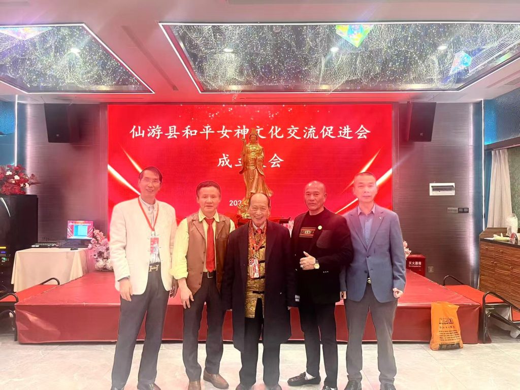 吴文忠、朱榕冰、黄升发、李文棋、罗福金(从左往右排序)