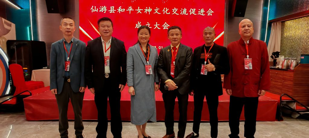罗福金、蔡珍华、何云丽、朱榕冰、李文棋、张国荣(从左往右排序)
